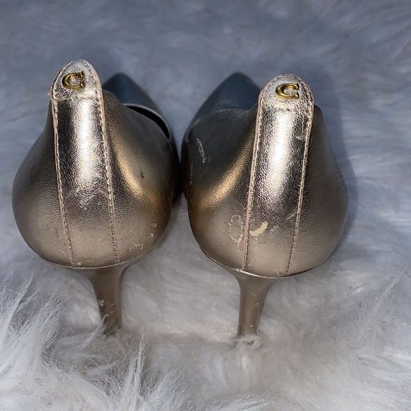Coach gold heels - Picture 4 of 11